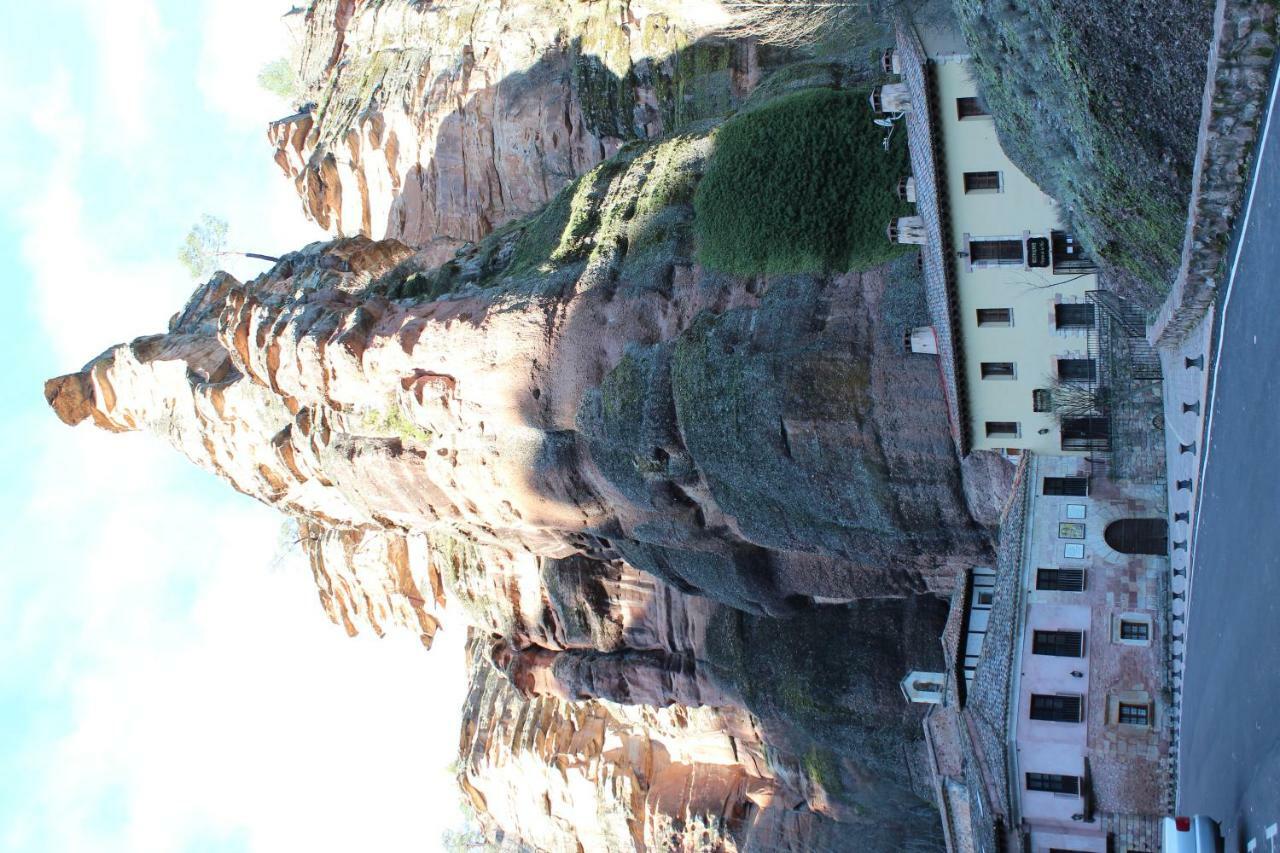 Apartamentos Rurales De La Sexma Del Sabinar Corduente Exterior photo
